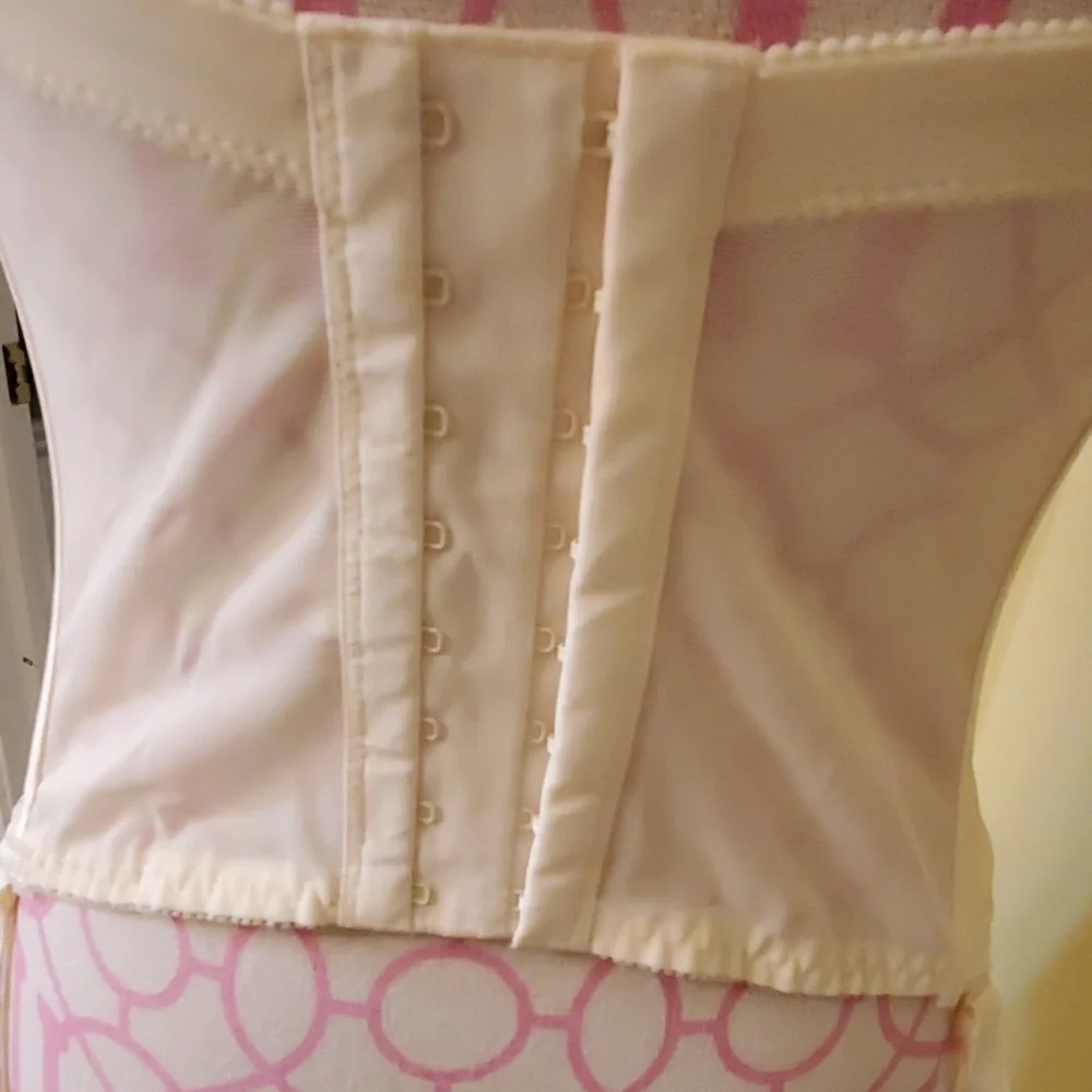 Dominique bralette with garters size 36A Ivory NEW with tags